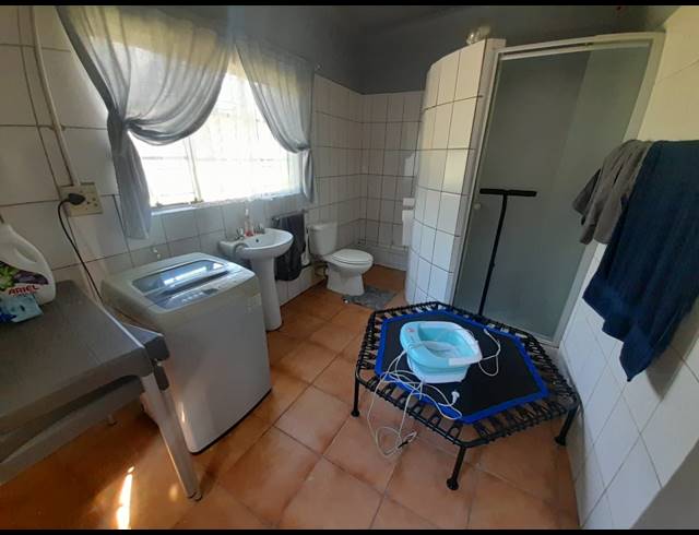 6 BEDROOM HOUSE FOR SALE IN BO-DORP